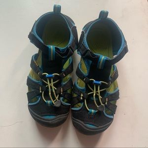 Keen size 7 women’s